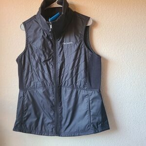 Columbia Women's Black Quilted Vest NWT